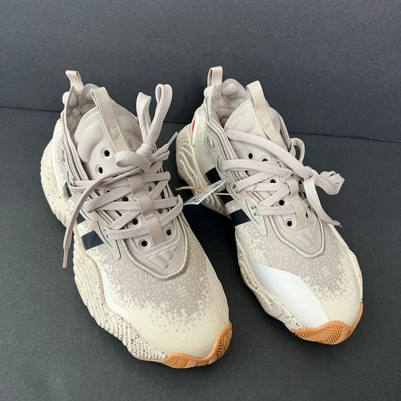 Trae Young 3 J Adidas basketball shoes sneakers size US 4 modern futuristic - Picture 3 of 12